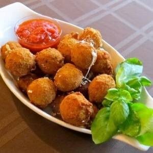 Fried Bocconcini Balls (5)